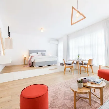 Maryflower Premium Apartments Piraeus Exterior photo